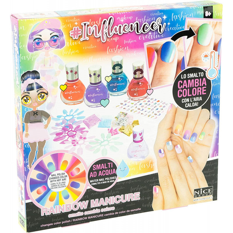 Influencer Rainbow Maniküre