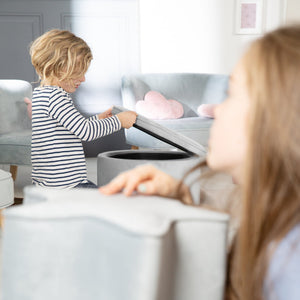 Ovaler Sitzhocker für Kinder aus Samt – Grau - 3