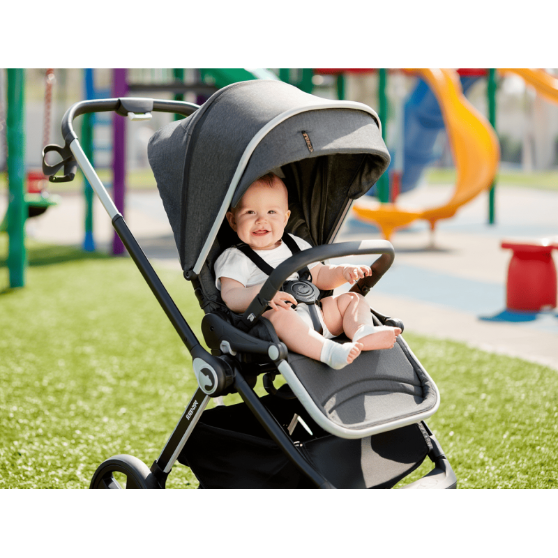 Isbjorn Kidnort - Reversible Stroller Black